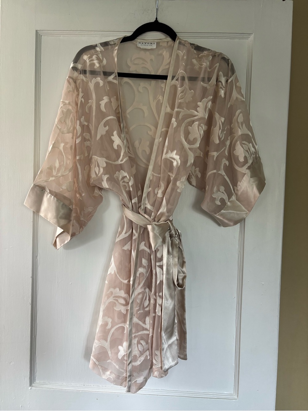 Natori Sheer Embroidered Kimono Robe in Blush Champagne
